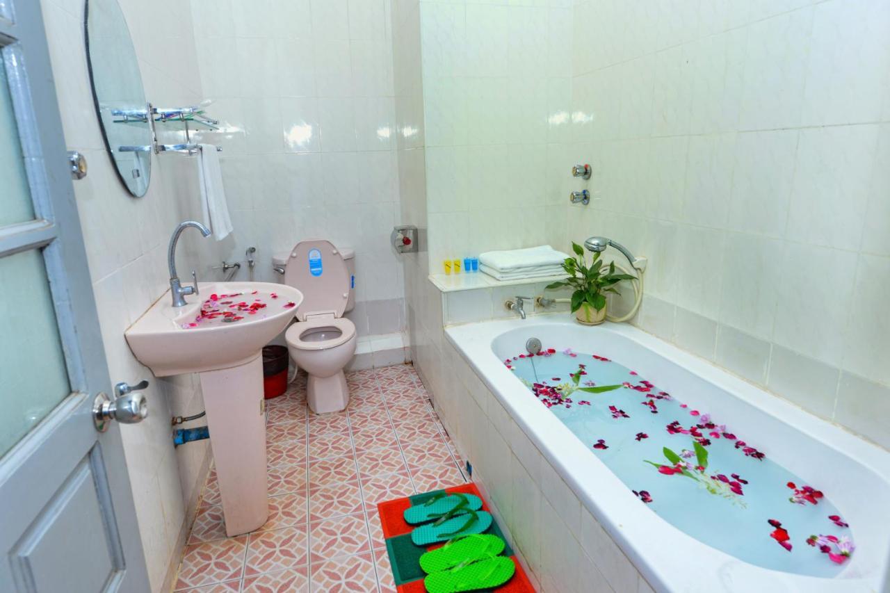 Hotel Smile Pyin Oo Lwin Eksteriør billede