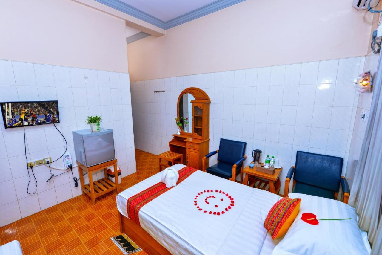 Hotel Smile Pyin Oo Lwin Eksteriør billede